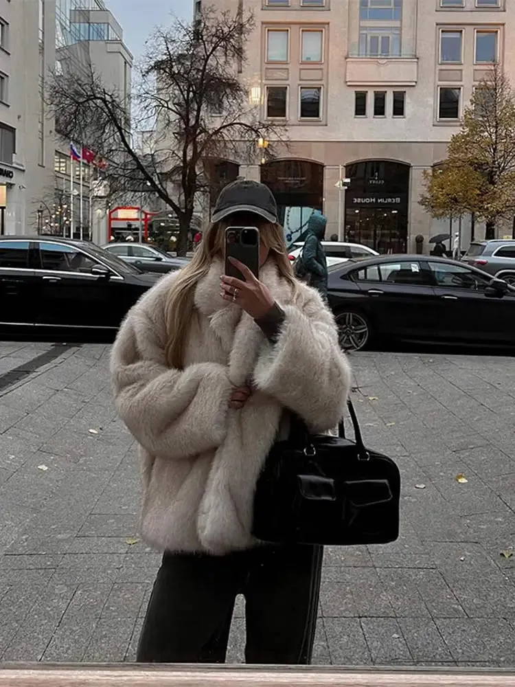 Back To School Sonicelife Women Autumn Winter Solid Fluffy Faux Fur Thick Coat Elegant Lapel Long Sleeves Short Overcoats 2024 New Warm Street Outerwear